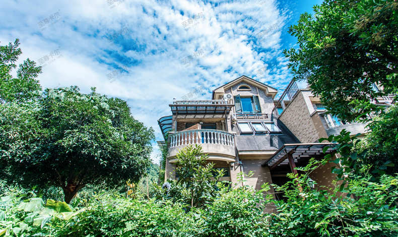 露臺(tái)雨棚用什么材料最好.jpg 露臺(tái)雨棚用什么材料最好.jpg