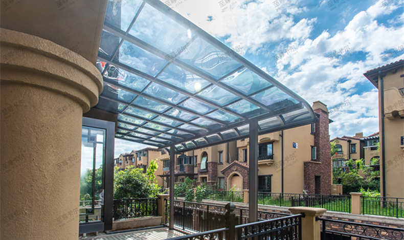 安裝了至尊卡爾鋁合金雨棚，您不知道有多方便！