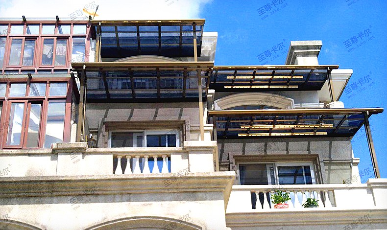 還不知道安裝什么材質雨棚？這種家庭專用耐力板雨棚來了