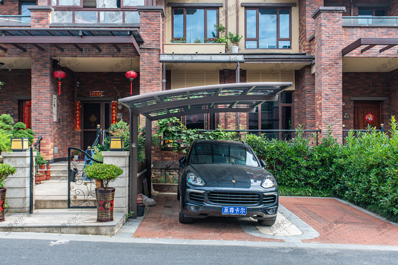 別墅要做車棚，看了至尊卡爾別墅鋁合金車棚再決定