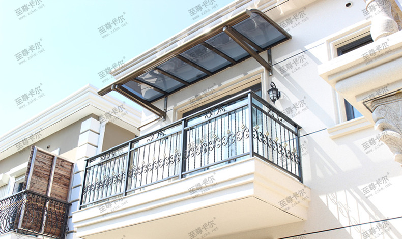 耐力板雨棚多少錢一個(gè)平方？廠家不會(huì)告訴你的，影響耐力板雨棚價(jià)格的三個(gè)因素