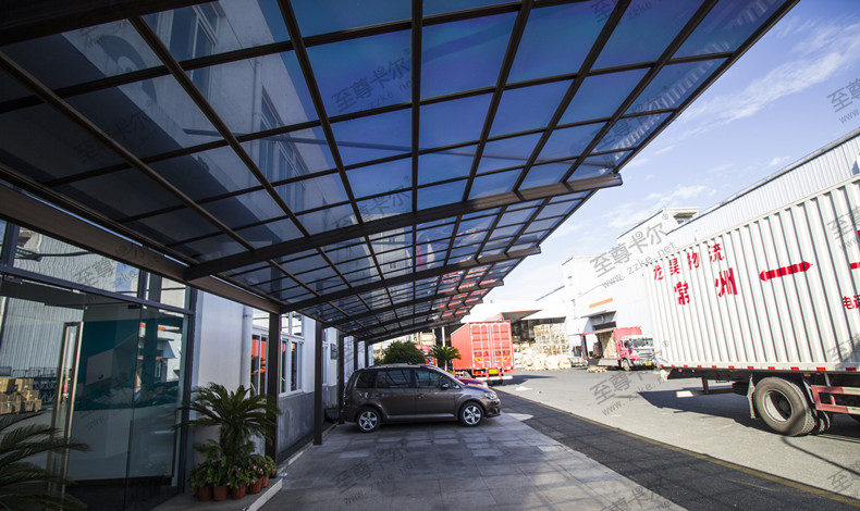 要做車棚雨棚，耐力板比鋼化玻璃好是真的嗎？帶你來(lái)辨真假！