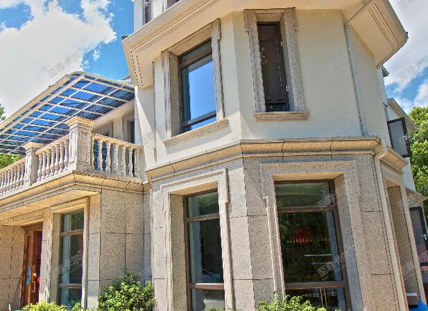 遮陽雨棚用這種材質,不僅耐用還實用！